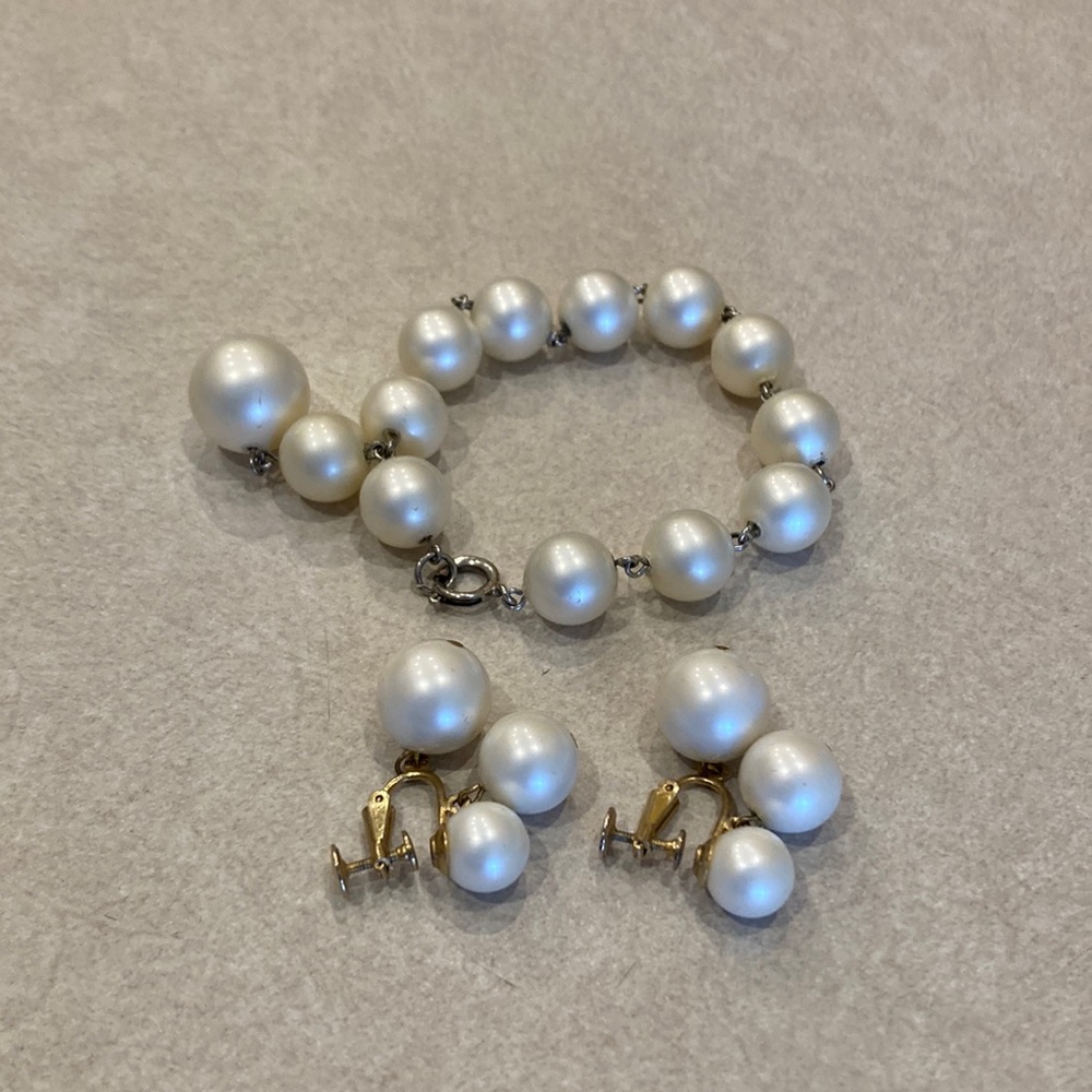 My mom’s jewelry.